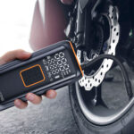 Baterijski mini kompresor za gume 4000 maH INTERPHONE - Slika 2